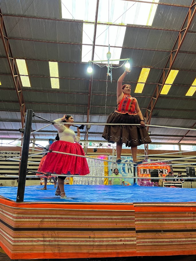 Cholitas Wrestling La Paz, Bolivia www.travelvivir.com