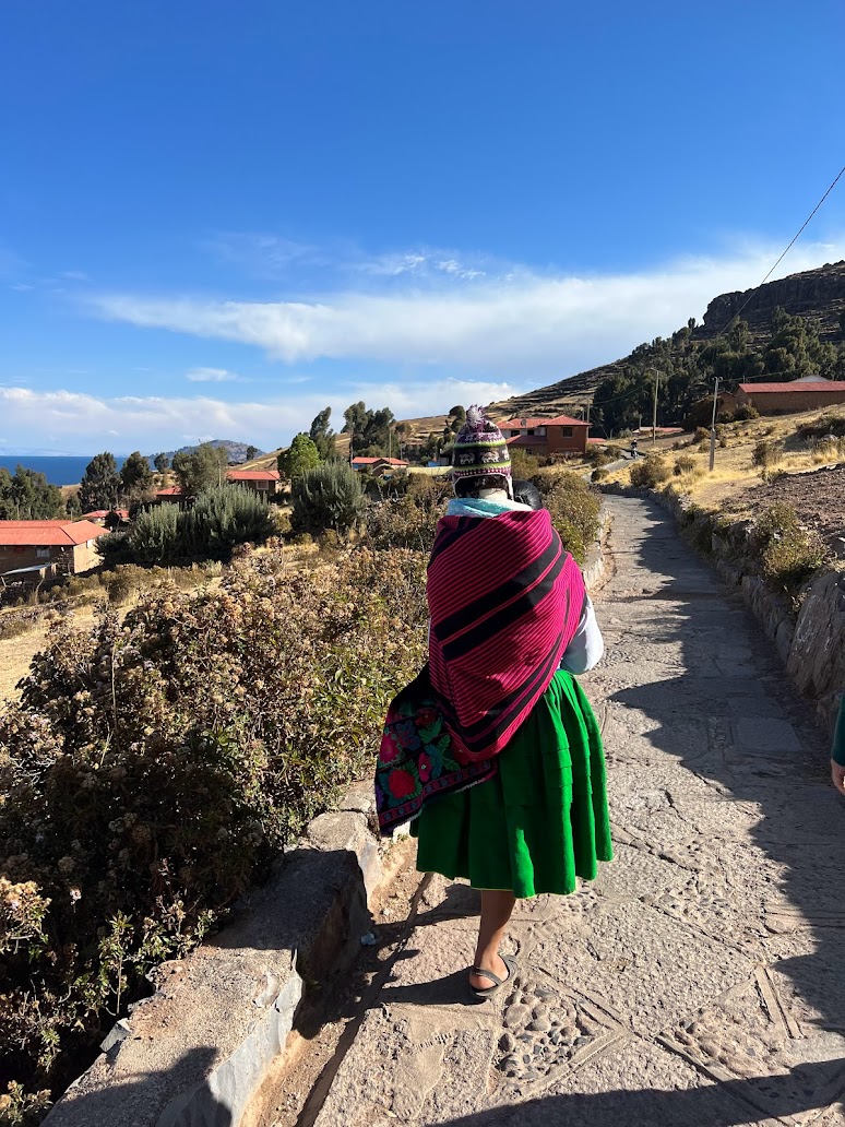 Homestay trek, Lake Titicaca, www.travelvivir.com