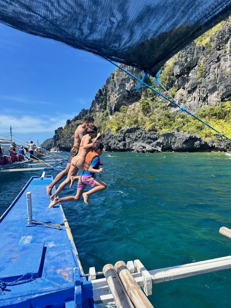 Family travel in Philippines